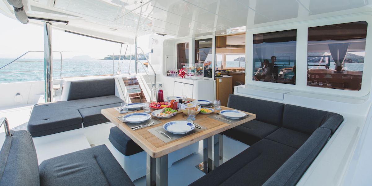 Blue Moon free sailing days