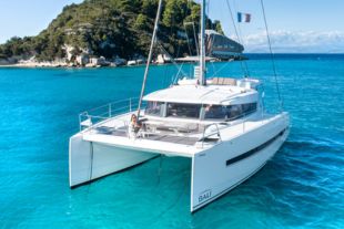 Worldwide yacht charters