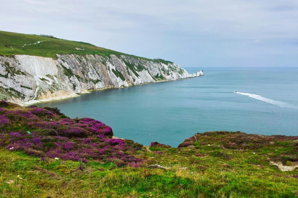 Top 5 anchorages to visit on the isle of wight